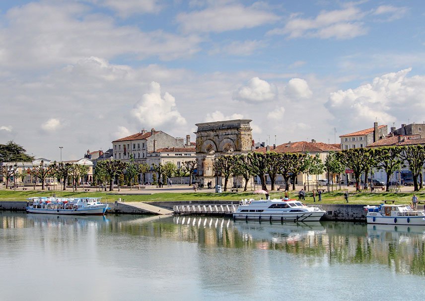 Saintes - Constructeur